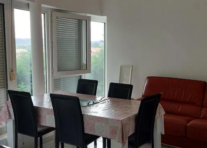 T3 Walibi アパート Estillac